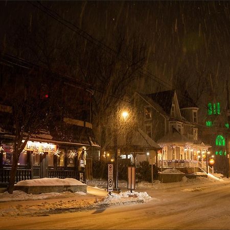 Bed and Breakfast Au Coeur De Saint-Sauveur Екстер'єр фото