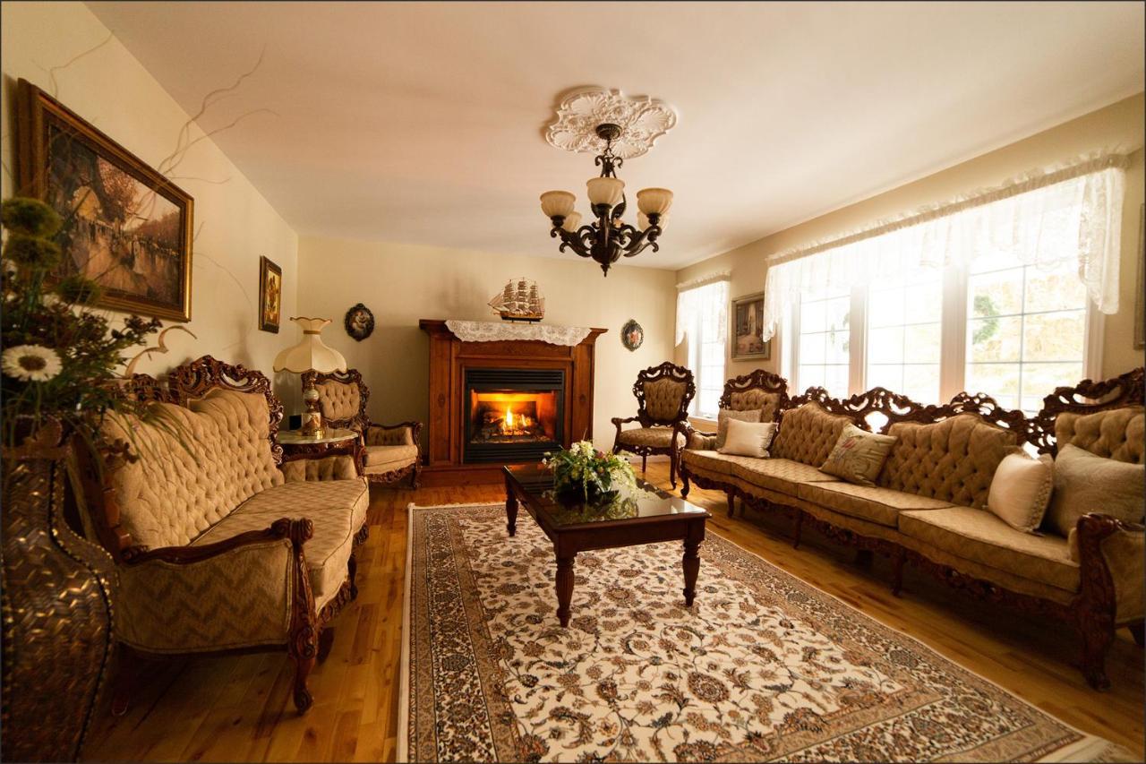 Bed and Breakfast Au Coeur De Saint-Sauveur Екстер'єр фото