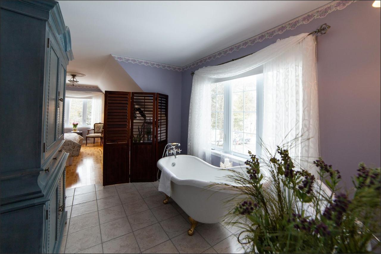 Bed and Breakfast Au Coeur De Saint-Sauveur Екстер'єр фото