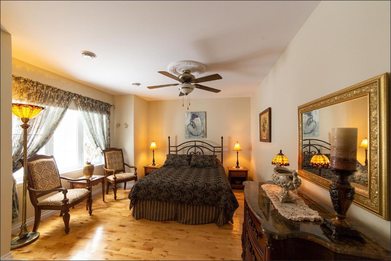 Bed and Breakfast Au Coeur De Saint-Sauveur Екстер'єр фото