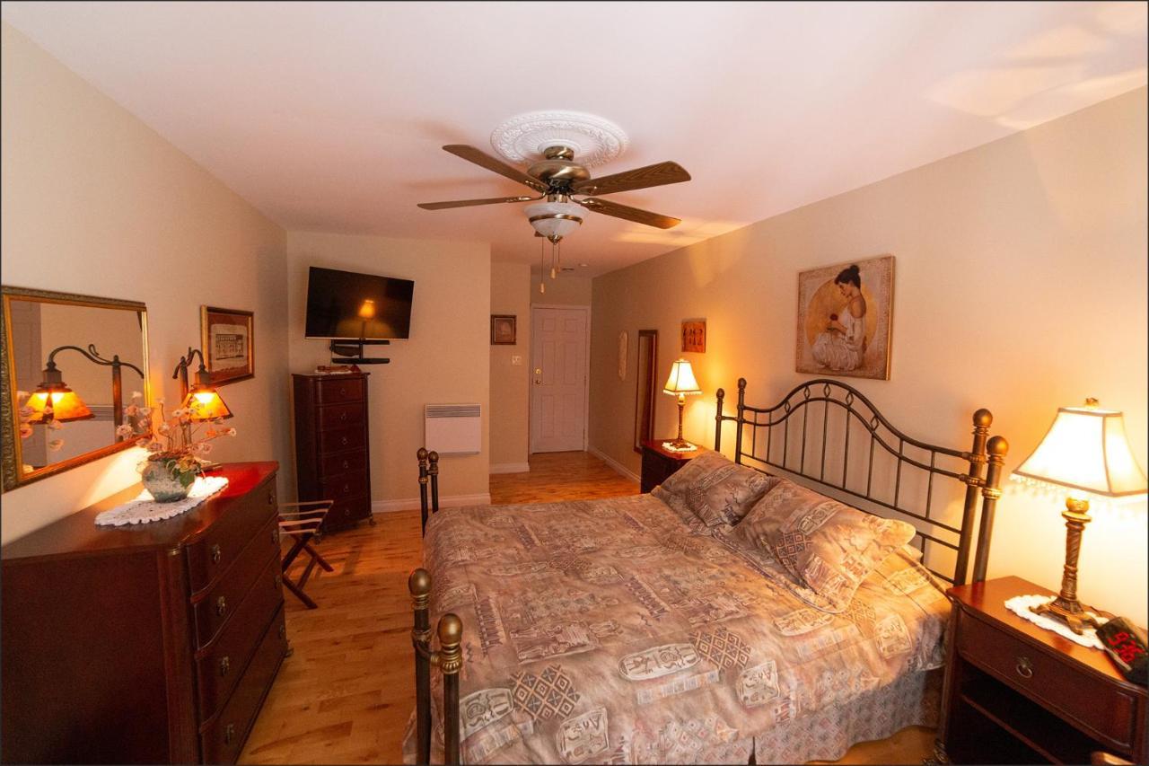 Bed and Breakfast Au Coeur De Saint-Sauveur Екстер'єр фото