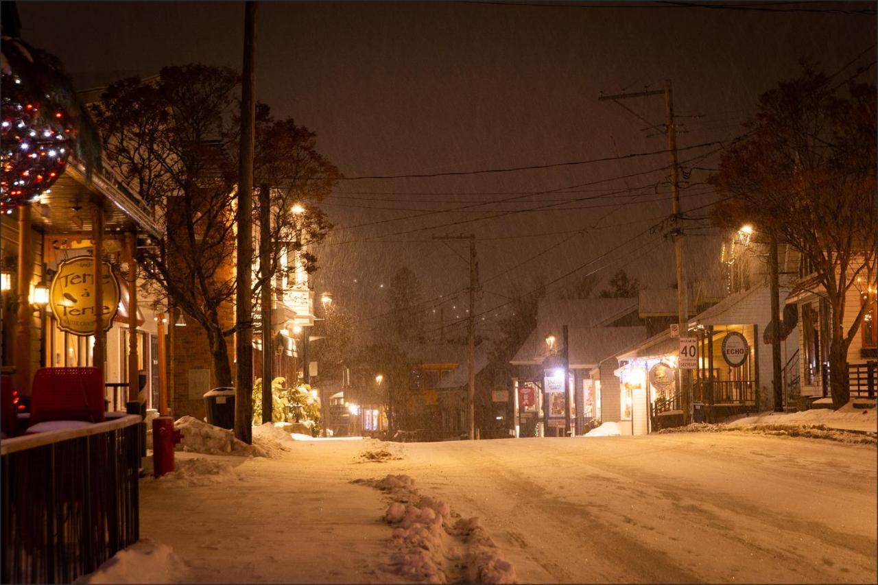 Bed and Breakfast Au Coeur De Saint-Sauveur Екстер'єр фото